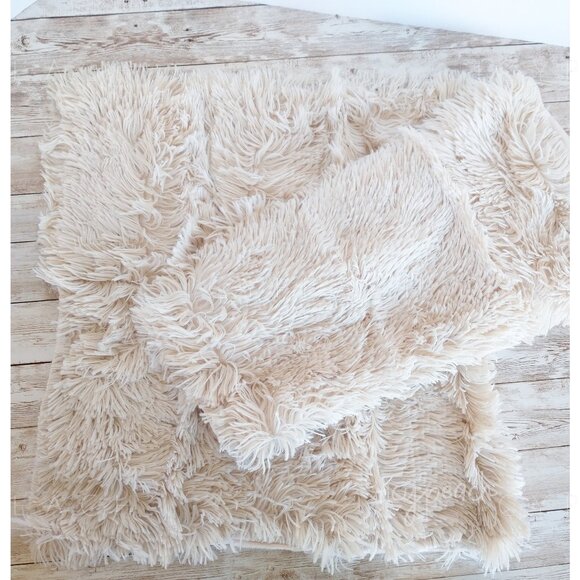 NordECO Home Luxury Throw Pillow Covers 2 Pack18”x18” Beige Faux Fur Fleece - Picture 4 of 12